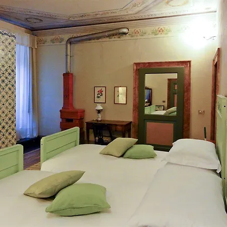 La Patirana Hotel *